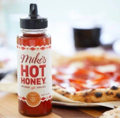 Mike's Hot Honey, Infused With Chilies, 12 Oz | 340g -Piccolos Gastronomias 1233 88A2049 900x 35a6d1ca cb61 4d79 b49e d657f8b67582