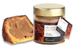 Fiasconaro Panettone Oro Nero, 1 Kg -Piccolos Gastronomias Panettone Nero 2 c3405a47 4cef 4e3e b88b 41e497edd70a